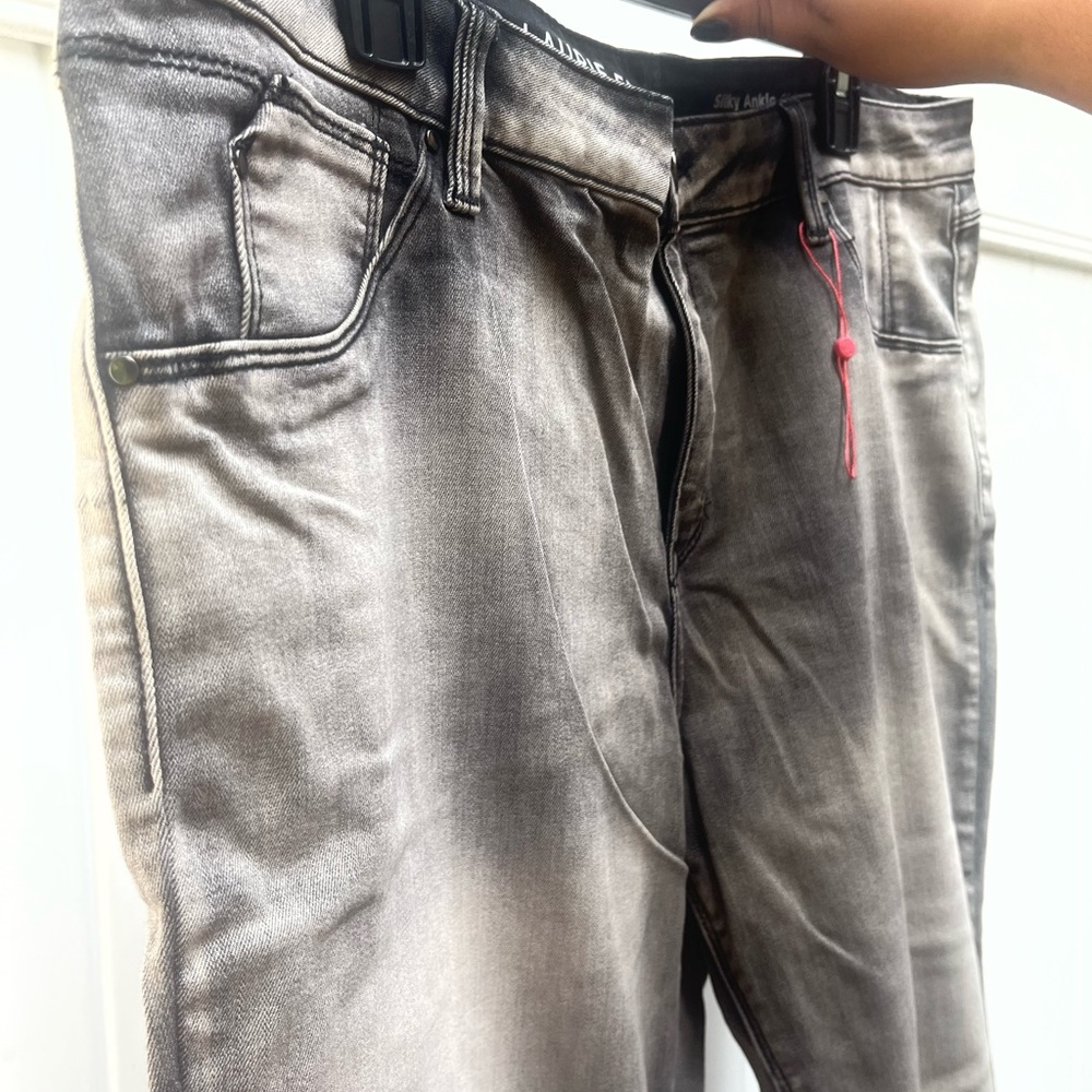 LAURIE FELT | Stone-wash Skinny Jeans W/ Vital Stretch (XL)